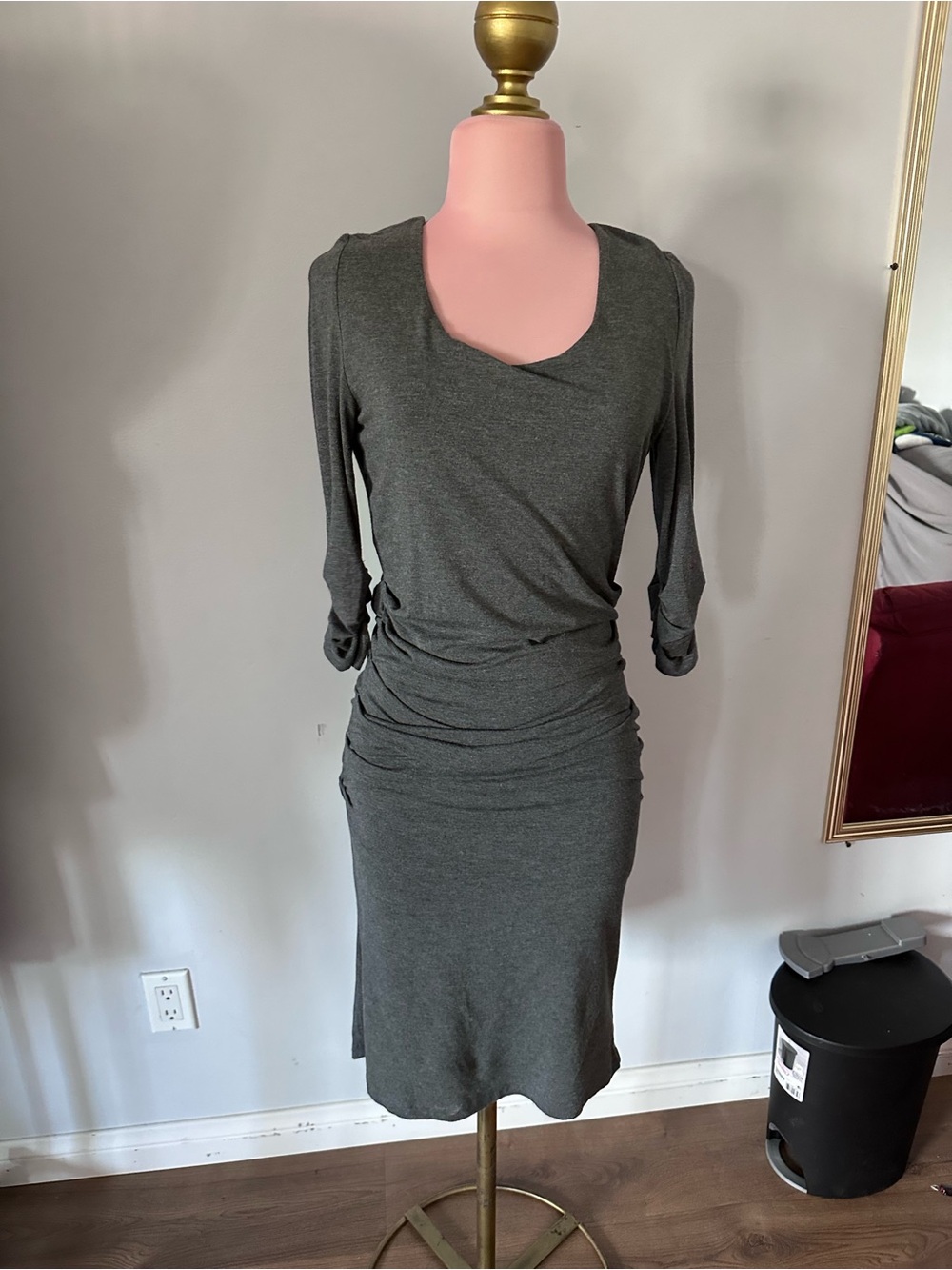 Lysse Charcoal Gray Ruched Long Sleeve Midi Dress